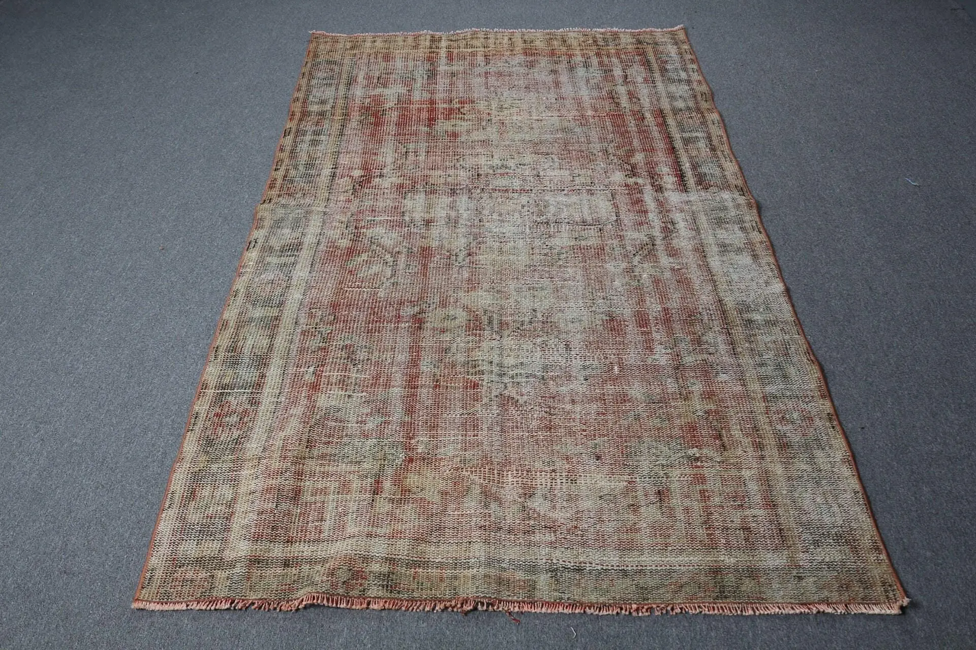 Vintage Area Rug 4.4x7.3 ft (135x223 cm), Turkish Red Ombré Rug - 1