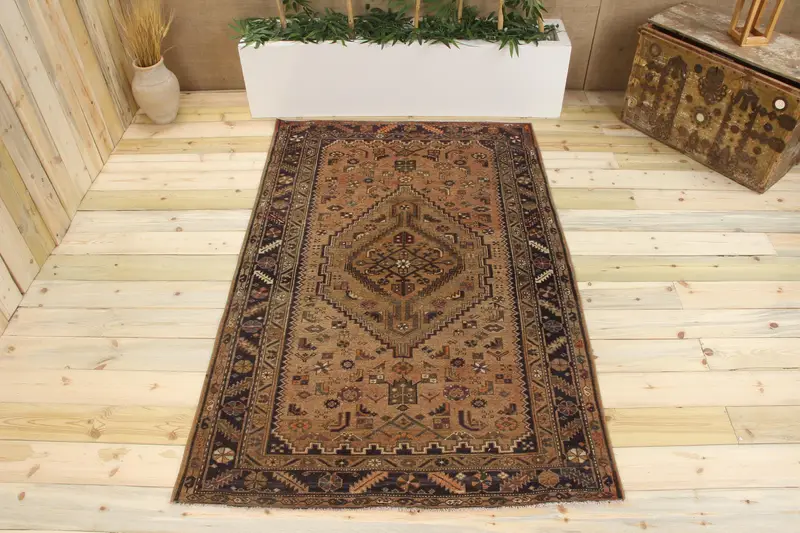 Handgefertigter Teppich in Braun und Blau, 1,2 x 1,9 m im Patchwork-Design