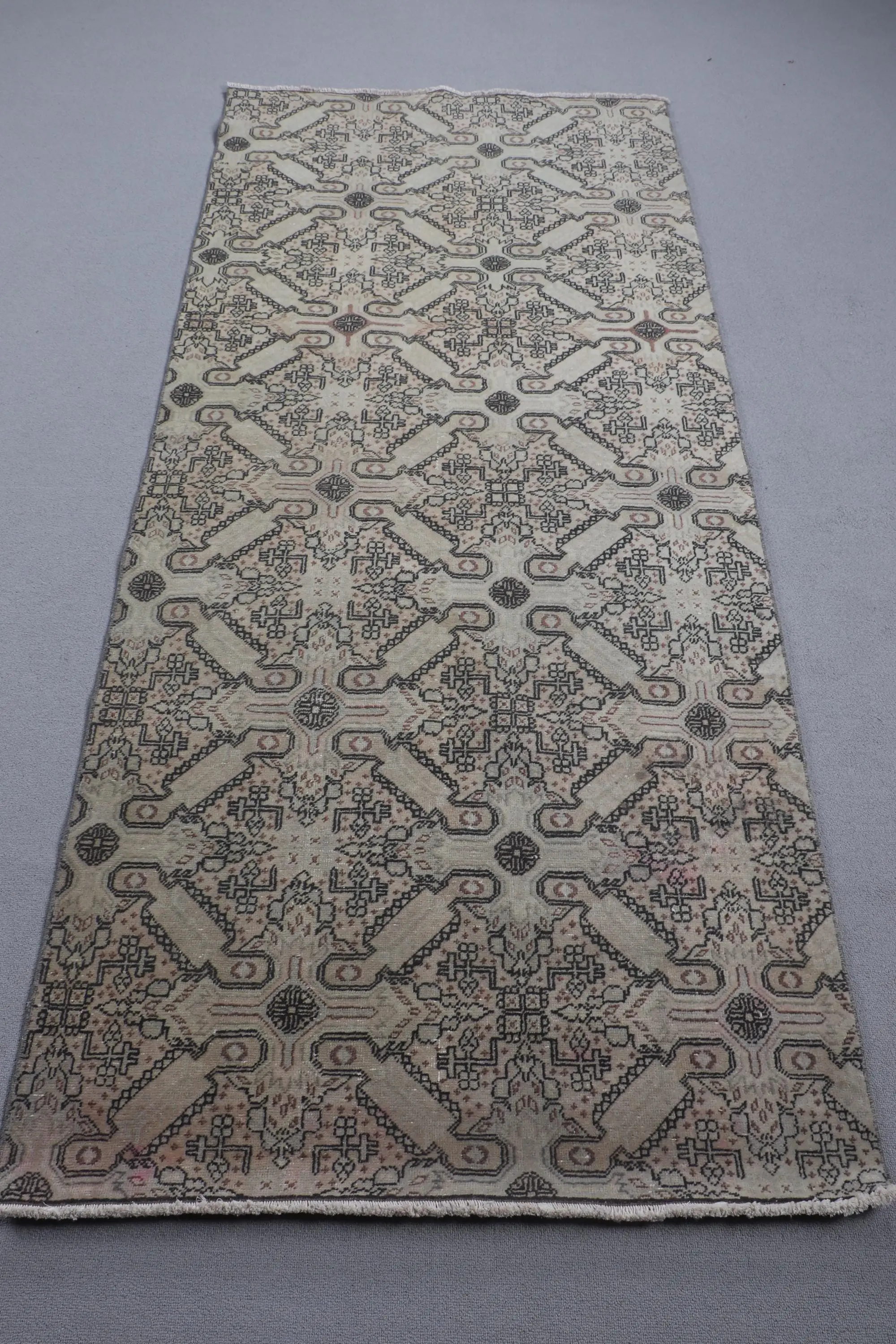 Turkish Rug, 3.37x7.7 ft Vintage Rug, Gray Floral Wool Rug - 1