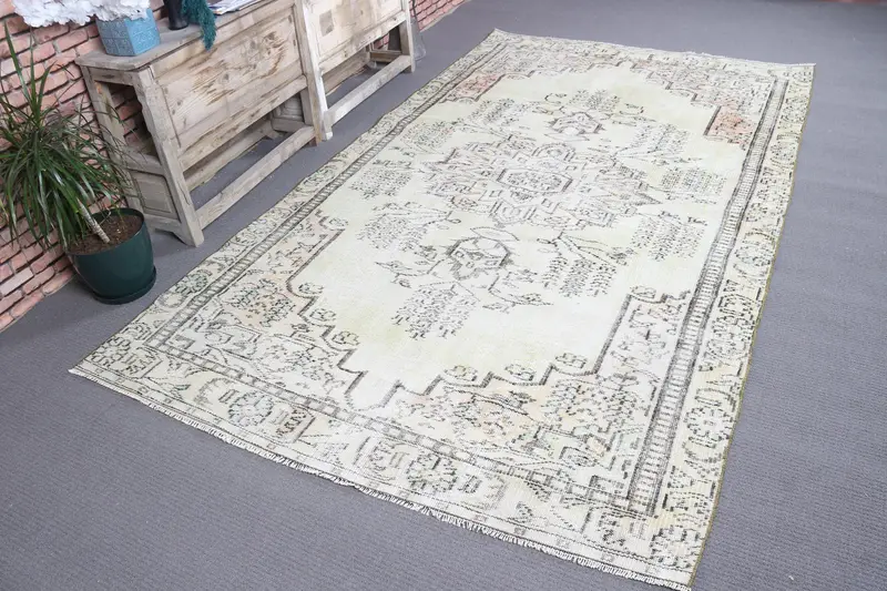 Vintage Türk Halısı, 5.4x9 ft Oushak Halı, Beyaz Gri Ombré Halı - 1