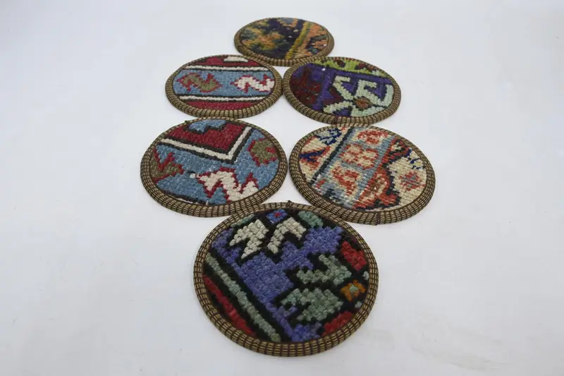 Böhmischer blauer und brauner runder Untersetzer, stilvoller böhmischer Untersetzer