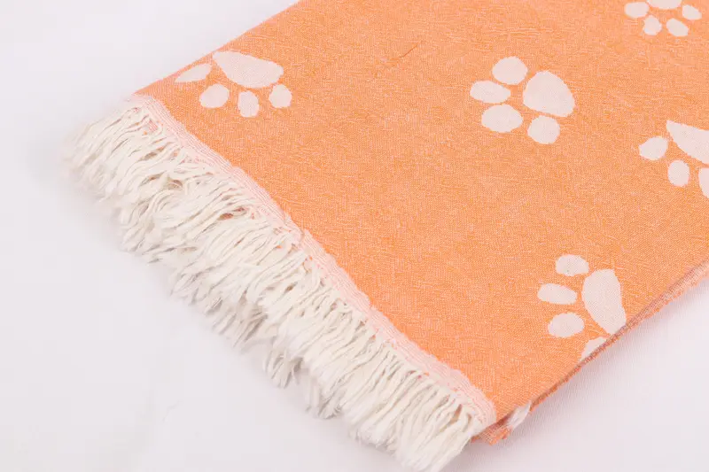 Luxury towel, Bachelorette Party Favors, Bathroom Towel, Sand-resistant towel, Personalized Bridesmaid Beach Towel, 70x36 Cotton Paw Design Towel - 8