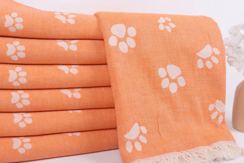 Luxury towel, Bachelorette Party Favors, Bathroom Towel, Sand-resistant towel, Personalized Bridesmaid Beach Towel, 70x36 Cotton Paw Design Towel - 3