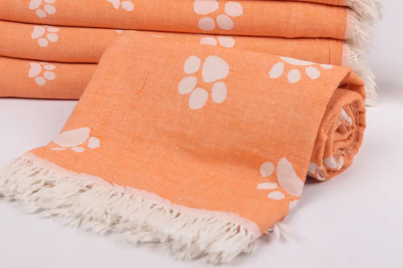 Luxury towel, Bachelorette Party Favors, Bathroom Towel, Sand-resistant towel, Personalized Bridesmaid Beach Towel, 70x36 Cotton Paw Design Towel - 5