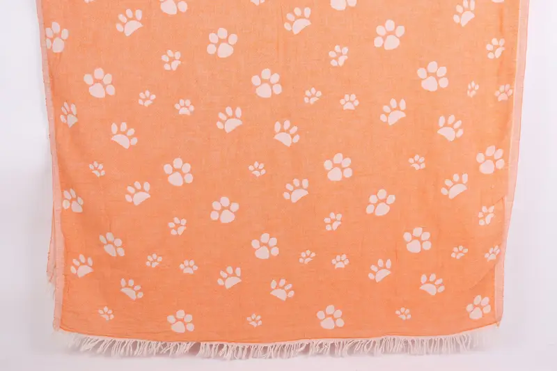 Luxury towel, Bachelorette Party Favors, Bathroom Towel, Sand-resistant towel, Personalized Bridesmaid Beach Towel, 70x36 Cotton Paw Design Towel - 1