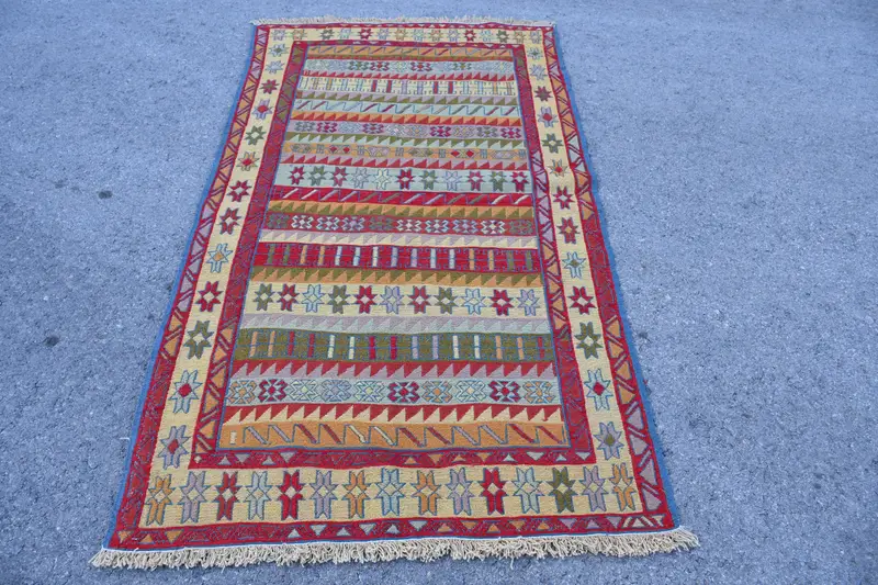 3,6x6,3 ft Teppich, türkischer Vintage-Teppich, roter Kelim-Wollteppich - 1