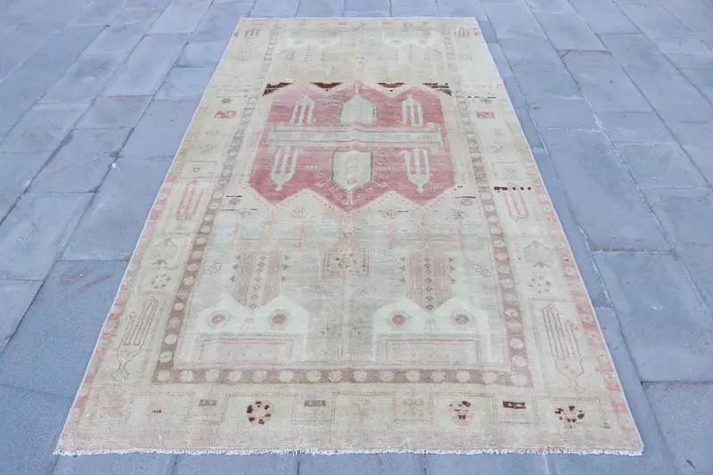 Türkischer Vintage-Teppich, 4,8 x 9,5 Fuß großer Oushak-Teppich, roter Wollteppich mit Blumenmuster - 1