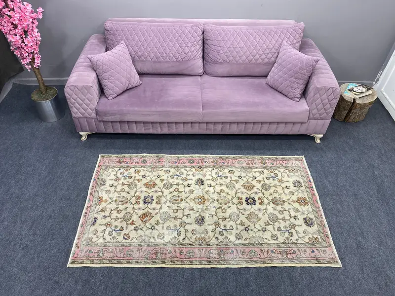 Alfombra Geométrica Rosa 100x150cm con Motivos Florales