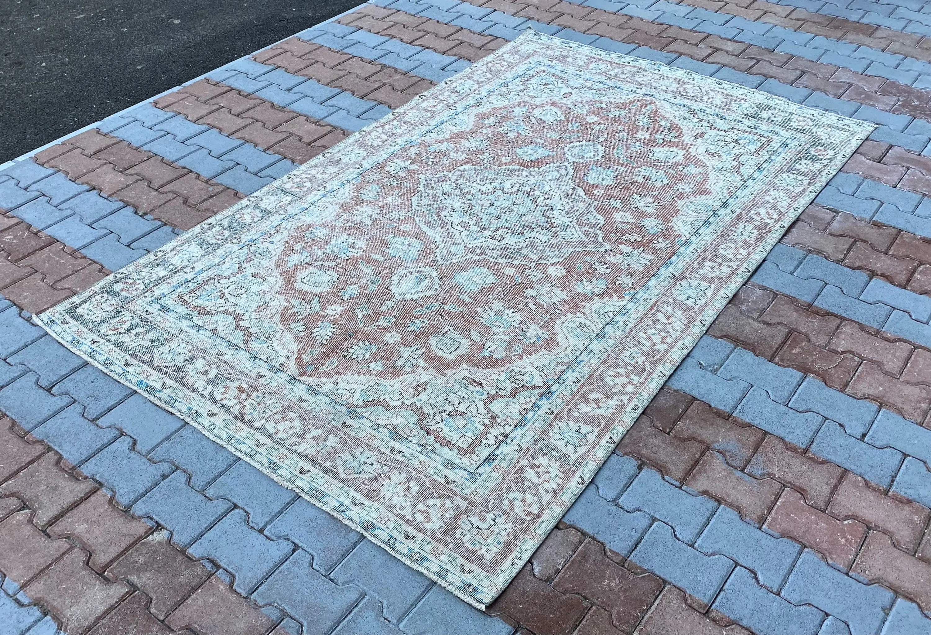 5,3x8,9 ft Vintage Teppich, türkischer großer Teppich, blau brauner Blumenteppich - 1