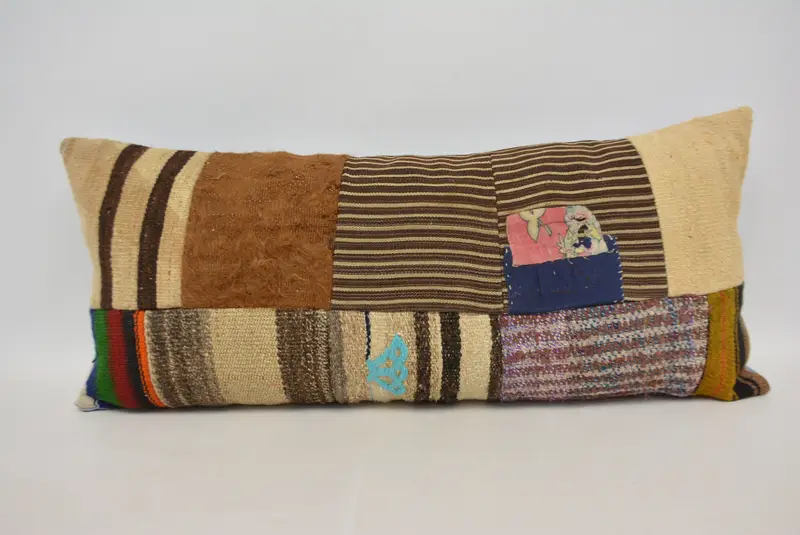 Braunes und beiges Hanf-Wurfkissen, quadratisches Kissen mit Vintage-Blumenmuster