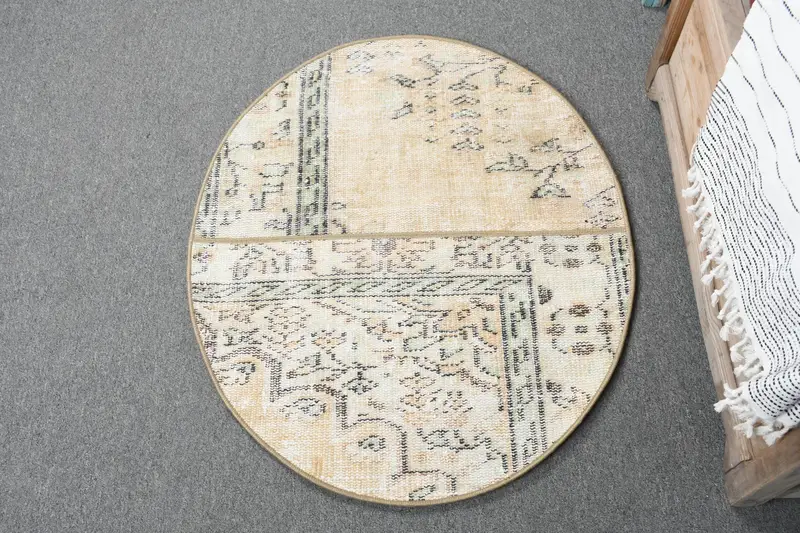 Eleganter beige-grüner Ikat-Teppich, 2,5 x 3 Fuß, schickes Dekor