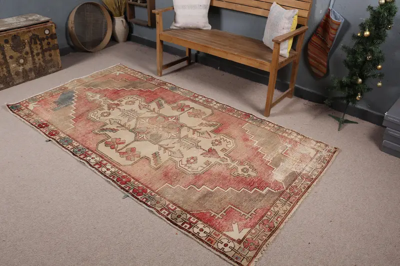 Vintage Oushak Bölge Halısı 4.2x7.8 ft (127x237 cm), Türk Kırmızı Çiçekli Yün Halı - 1