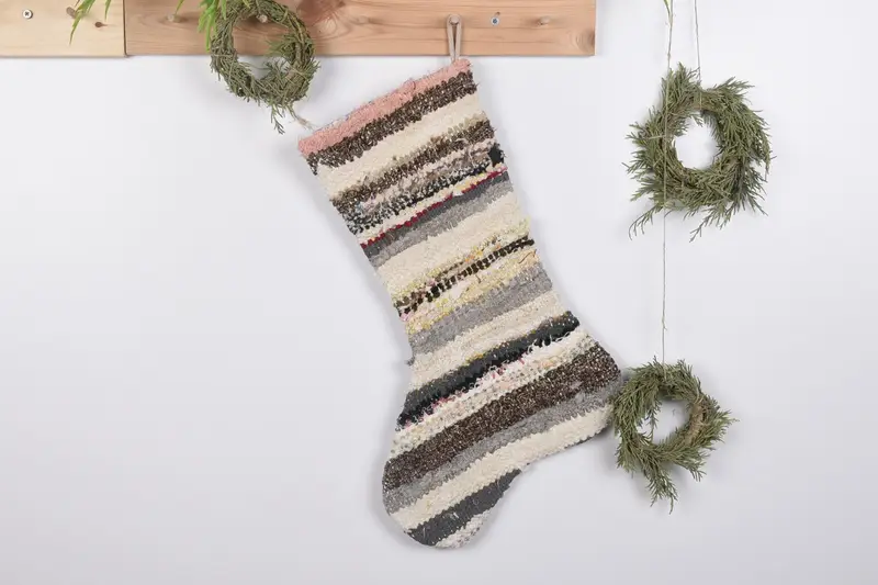 Şenlikli Noel Süsleri Deseni, 19 İnç Geniş Noel Çorabı