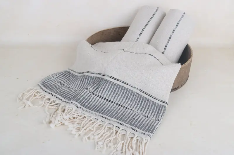 Turkish hand towel, 70x40 Linen Striped Towel, Gift For Him, Yoga Towel, Sand-free towel, Bridesmaid Favors, Antibacterial Turkish peshtemal towel - 6