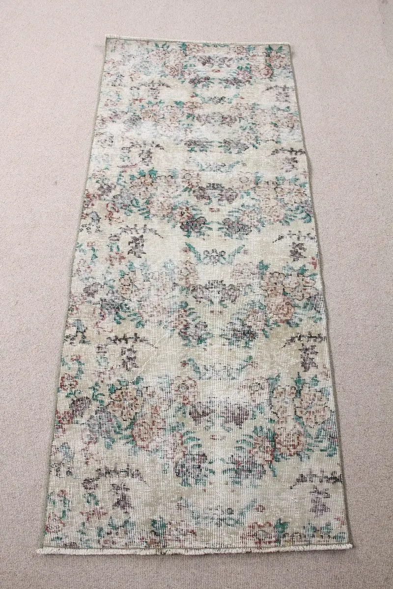 グリーン、ベージュの花柄ラグ、2.3x5.6フィートのエレガントな装飾