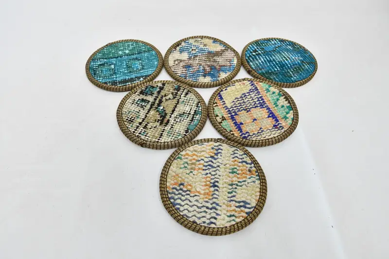 Mavi ve Bej Yuvarlak Halı Altlıkları, Benzersiz Masa Altlıkları