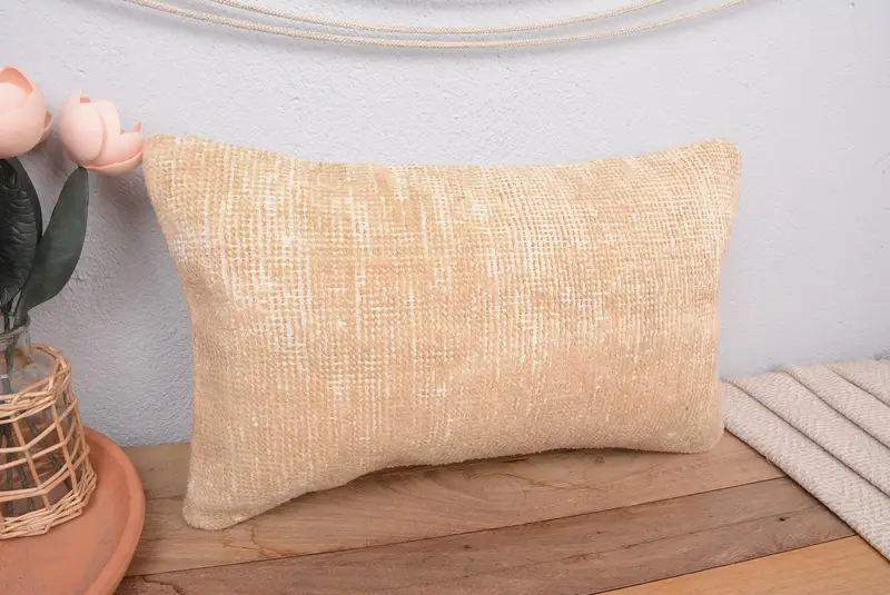 Almohada de lanzamiento bordada del suroeste hecha a mano, cojín beige vintage