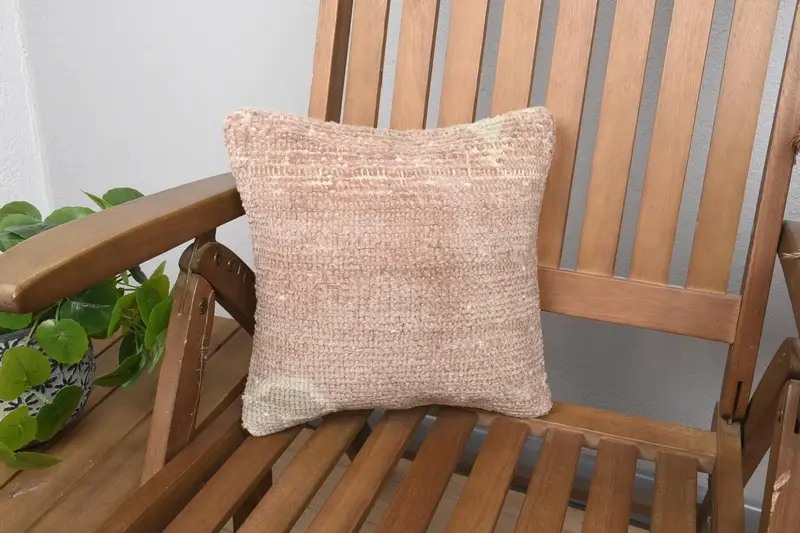 Geometrisches Kissen in Rosa und Braun, Vintage-gesticktes Kissen