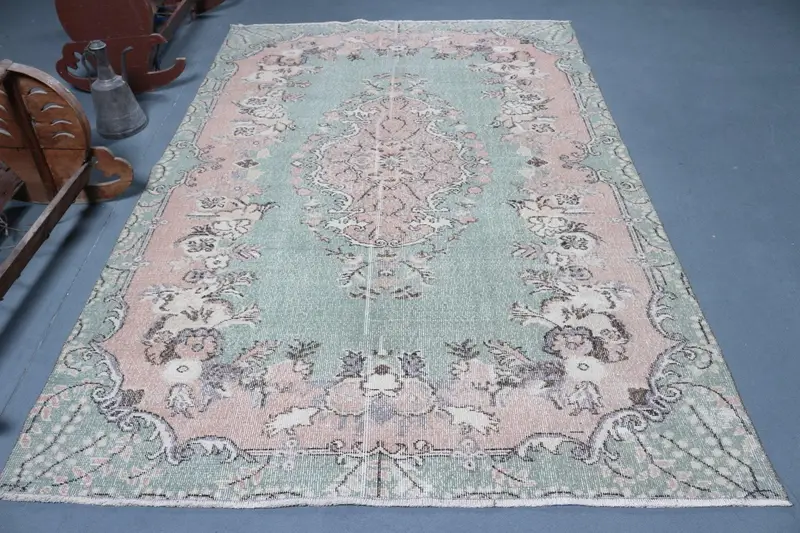 Vintage Türk Halısı 5.6x8.6 ft, Oushak Yeşil Çiçekli Yün Halı - 1