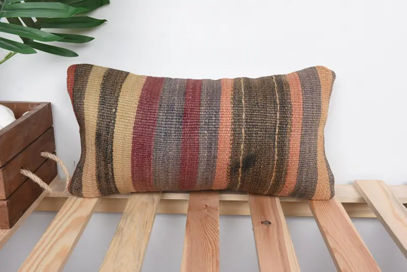 Braun & Lila gestreiftes Kissen, besticktes Vintage Kissen