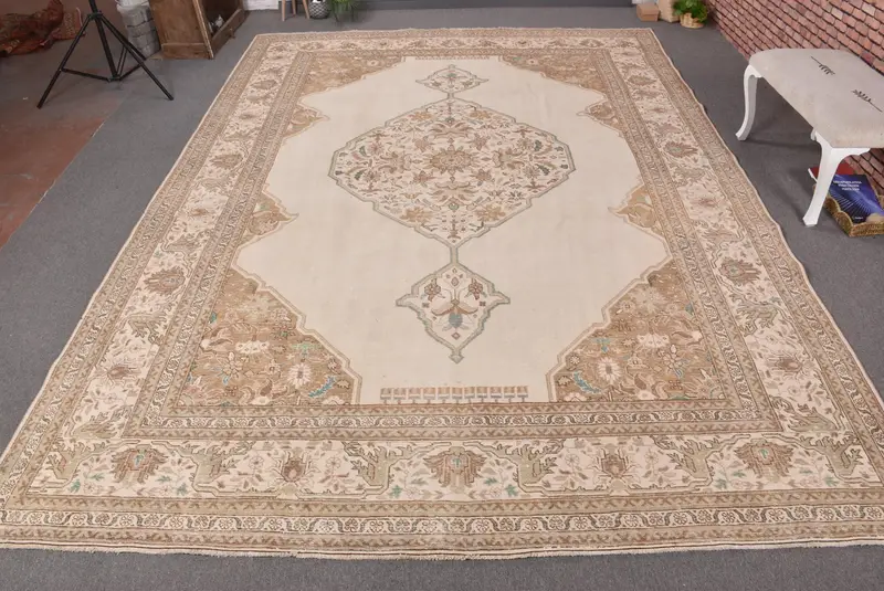 9.2x13.3 ft Rug, Vintage Turkish Rug, Oushak Brown Floral Rug - 1