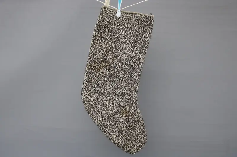 Kahverengi ve Beyaz Noel Süsleri Çorabı, 9 İnç Geniş Tatil Çorabı