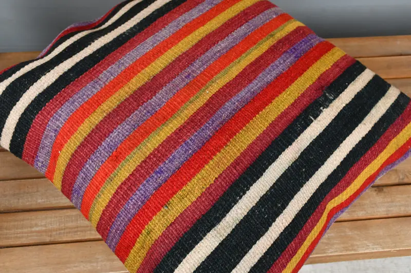 24x24 Red Pillow Case, Turkish Kilim Pillow, Cushion Cover, Vintage Kilim Throw Pillow, Luxury Cushion, Ethnical Kilim Rug Pillow - 4