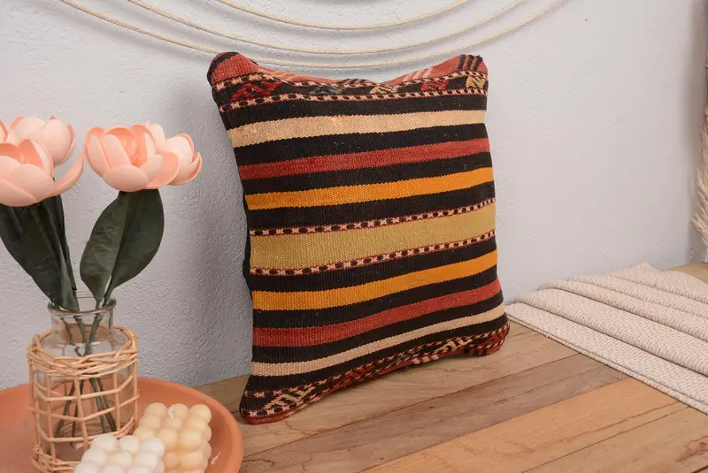 Rot & Orange gestreiftes Kissen, handgemachtes besticktes Leinenkissen