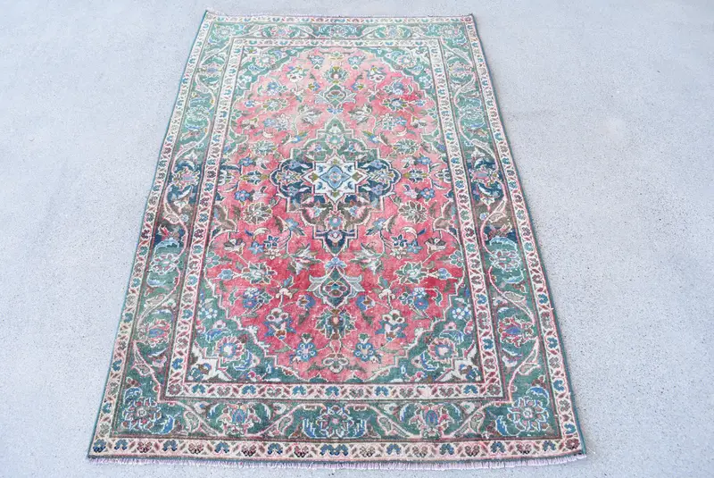 Vintage Türk Küçük Halısı 3.1x4.8 ft, Pembe Yeşil Çiçekli Yün Halı - 1