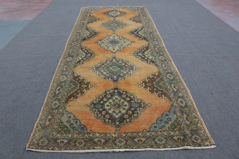 Alfombra de 5,1x13 pies, diseño floral-geométrico naranja y marrón