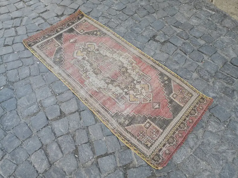 Kırmızı Oryantal Halı, Gri Desenli 2,67x5,83 ft