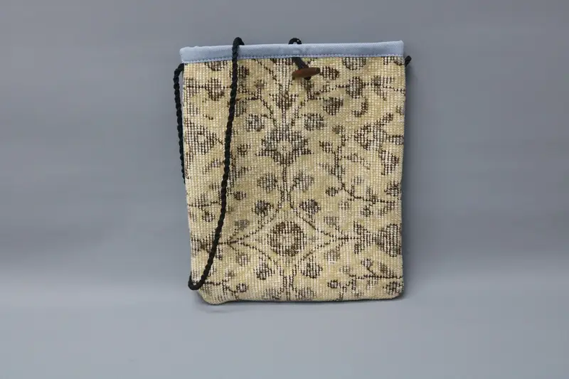 Umhängetasche aus Wolle mit verstellbarem Riemen, Kelim-Tasche mit Vintage-Motiv