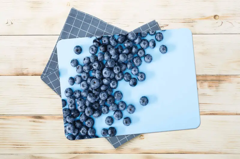 ブルーベリー ガラスまな板 強化 滑り止め キッチンの必需品