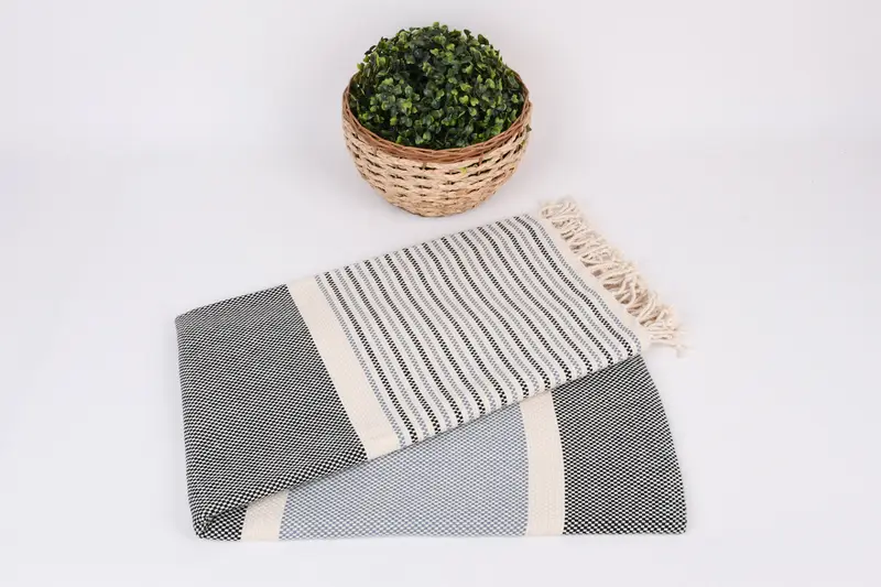 Monogram Turkish Towel, Turkish Towel Beach, Bridal Gifts, Handmade Gift, 70x40 Cotton Geometric Towel, Sand-resistant Turkish towel for travel - 4