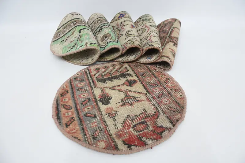 ボヘミアン グリーン & ベージュ サークル プレースマット、エレガントなコットン & ウールの装飾