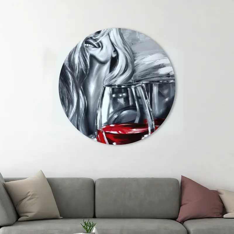 Zarif Kırmızı Kadın Kanvası: Kız Odası için Canlı Sanat