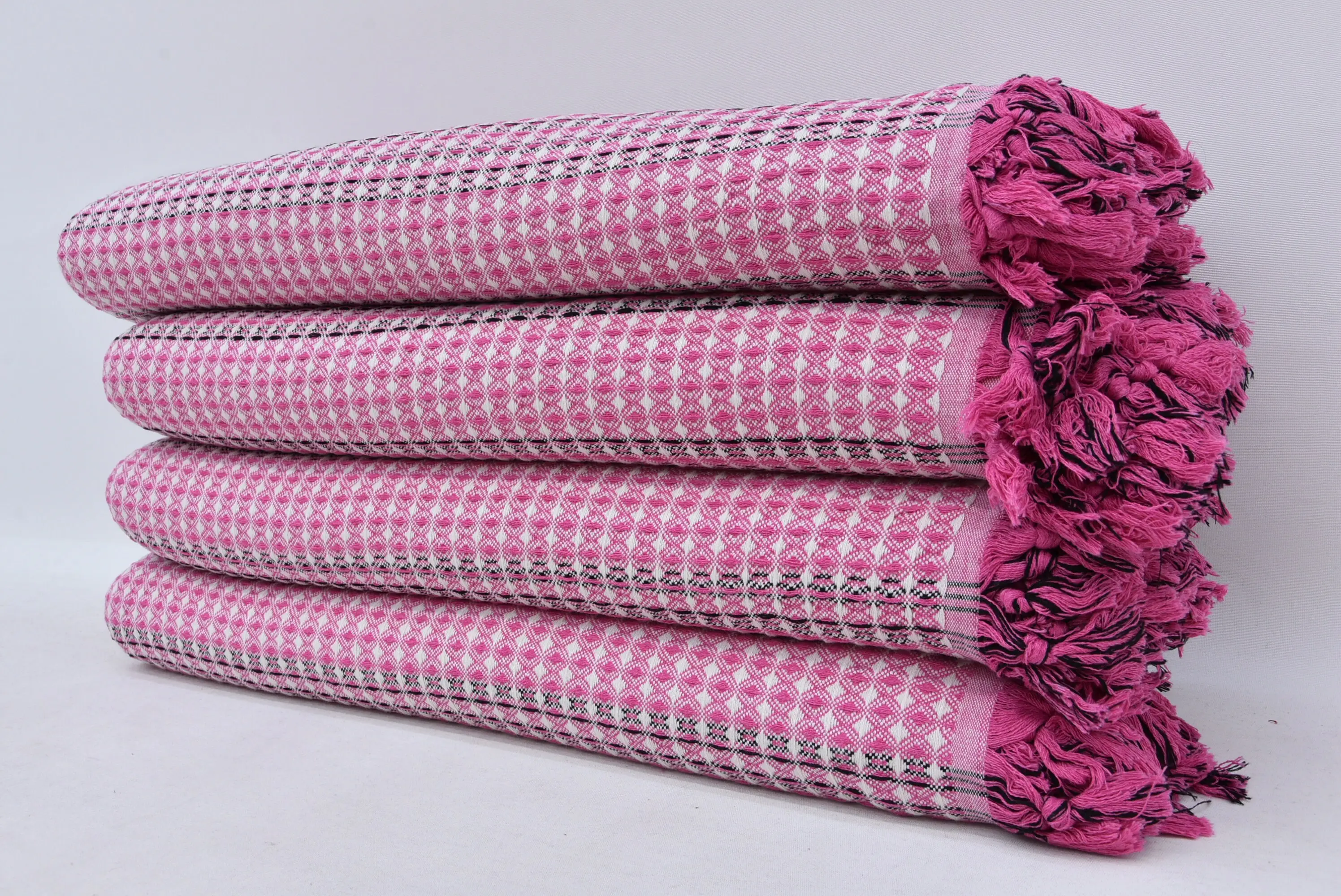 Decorative Pink Geometric Cotton Blanket, 70x90 - 1