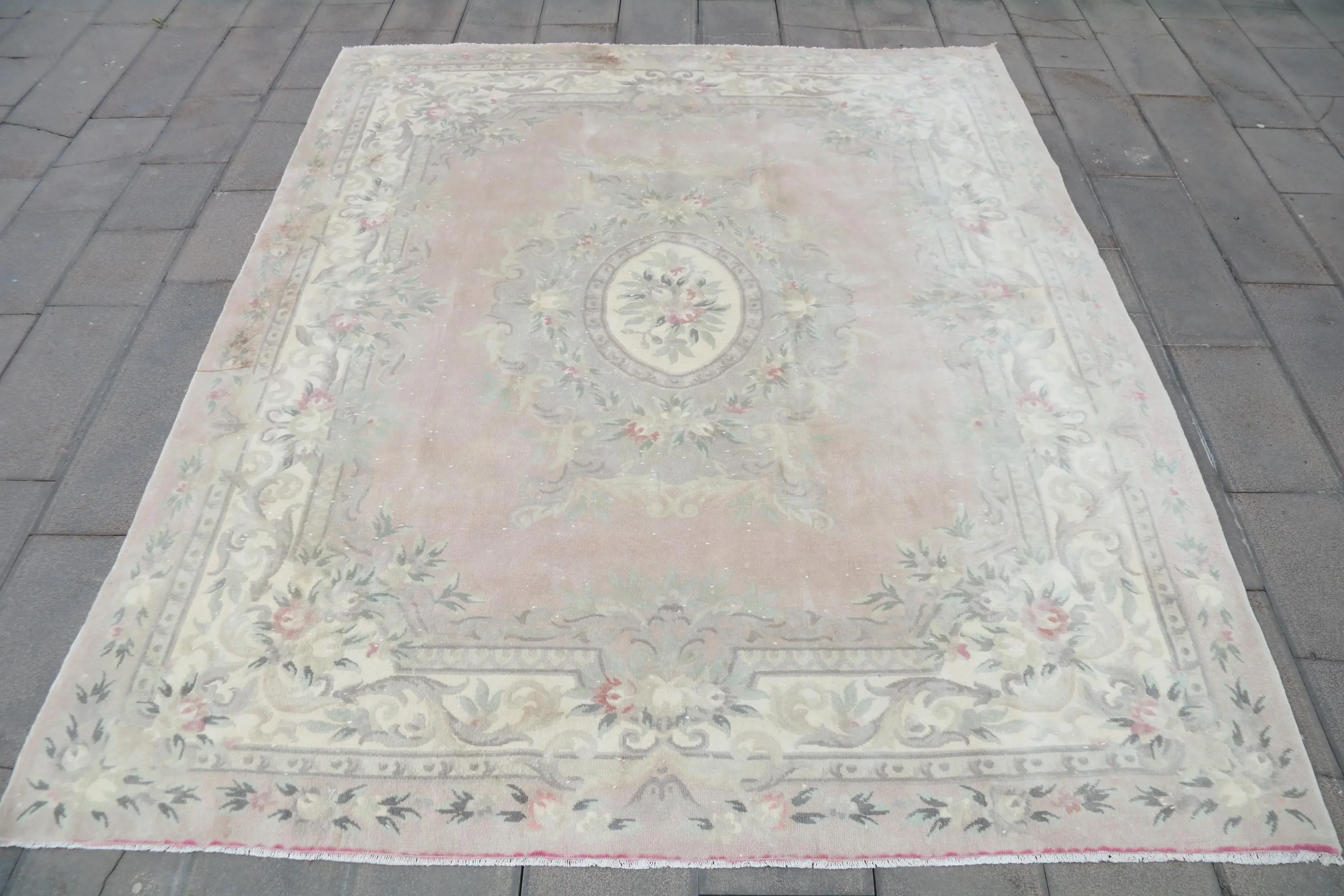 Türkischer Teppich 8x9,4 Fuß, Vintage-Wollteppich mit weißem rosa Blumenmuster - 1