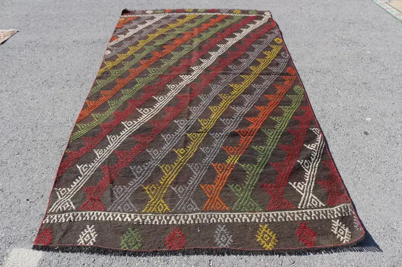 5x10.2 ft Vintage Kilim Rug, Turkish Rug, Brown Bordered Wool Rug - 1