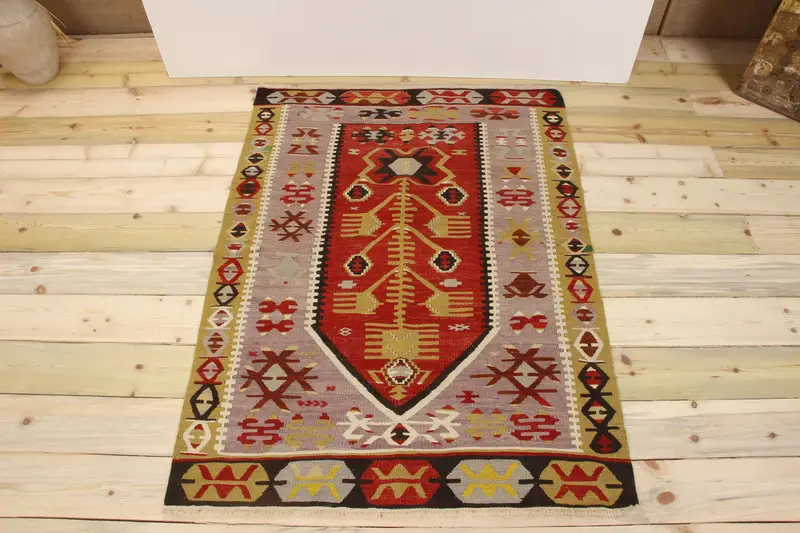 Handmade Red Floral Rug, 0.3x4.5 ft Elegant Decor