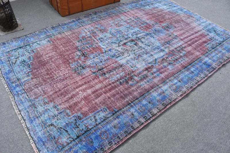 Vintage Turkish Large Rug 5.5x8.8 ft, Blue Red Bordered Rug - 1