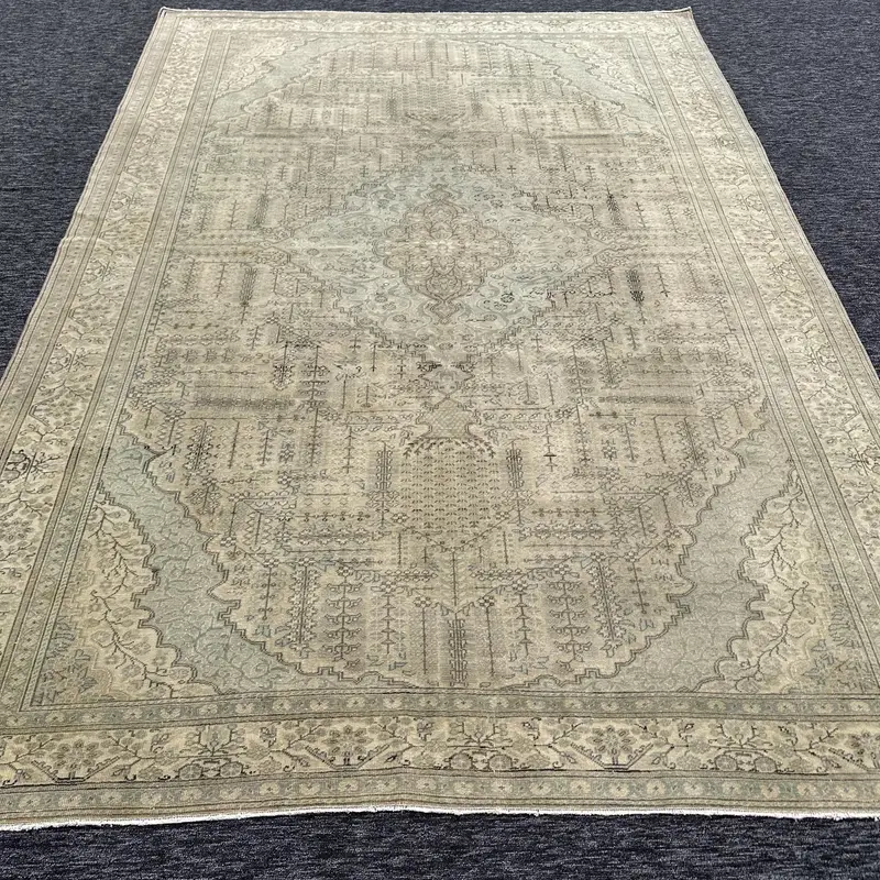 Alfombra con bordes verdes y marrones, decoración elegante de 0,5 x 9,4 pies