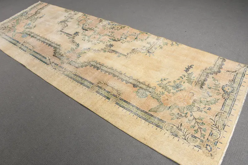 Vintage 3,5x10,6 ft Teppich, türkischer Läuferteppich, gelber marokkanischer Teppich