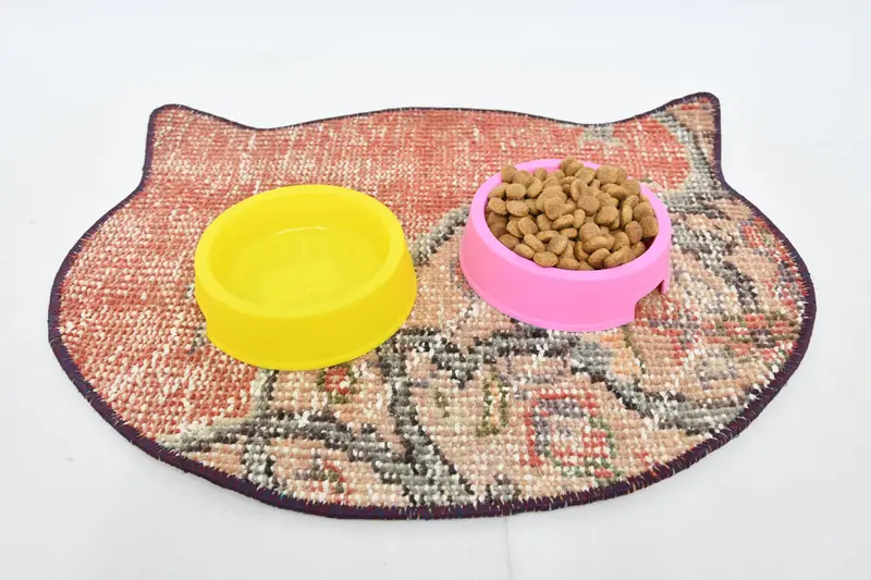 Rahat Kırmızı ve Bronz Evcil Hayvan Matı, Dayanıklı Köpük Dolgulu Pamuklu Mat