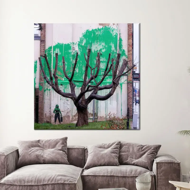 鮮やかなバンクシー ツリー グラフィティ キャンバス: ロンドンのフィンズベリー パークの色合い