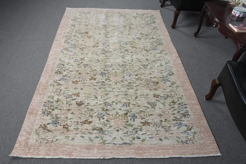 Alfombra vibrante naranja y verde, 4,8x7,7 ft a rayas geométricas