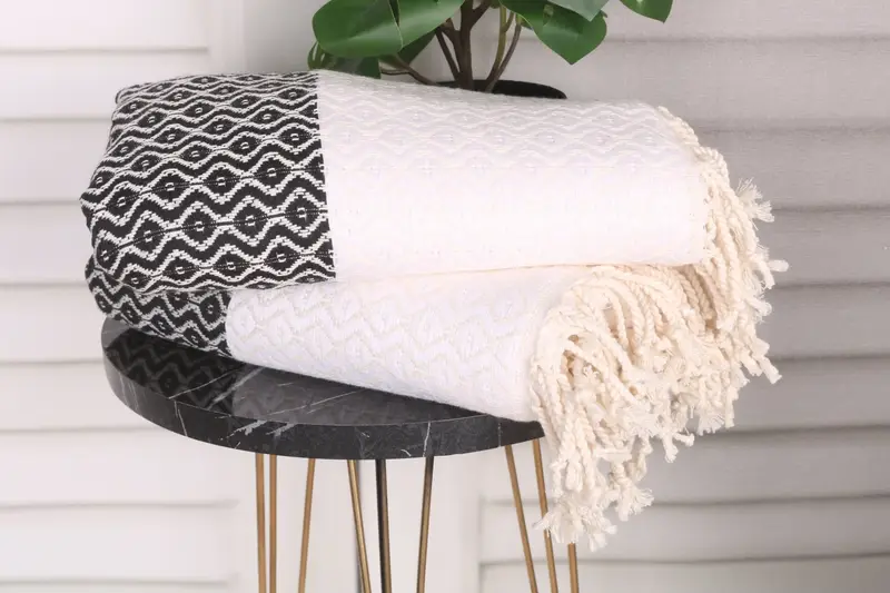 Monogram Beach Towel, Thin and lightweight Turkish peshtemal, Peshtemal, Turkish Towel Beach, Quick-Dry Beach Towel, 70x40 Cotton Striped Towel - 3