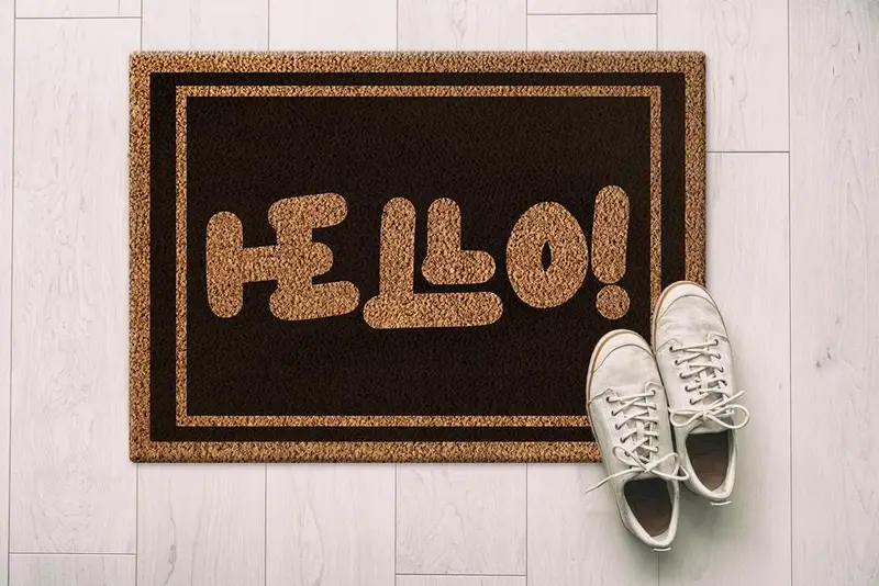 モダンなプリントラグ：エレガント、トレンディ、そして面白いデザイン