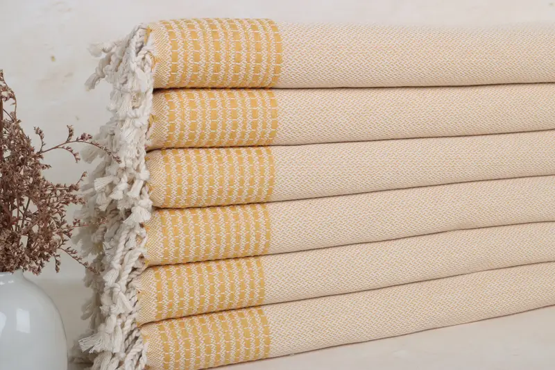 Toalla de algodón mostaza personalizada Bachelorette, 20 x 40 pulgadas