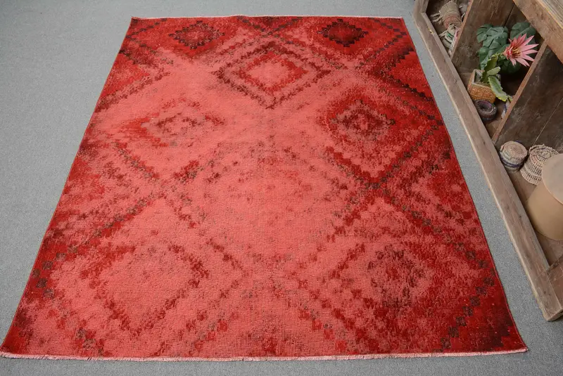 Handmade Red Animal Print Rug, 5x6 ft